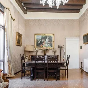 https://casa-valier.hotelinveneto.com